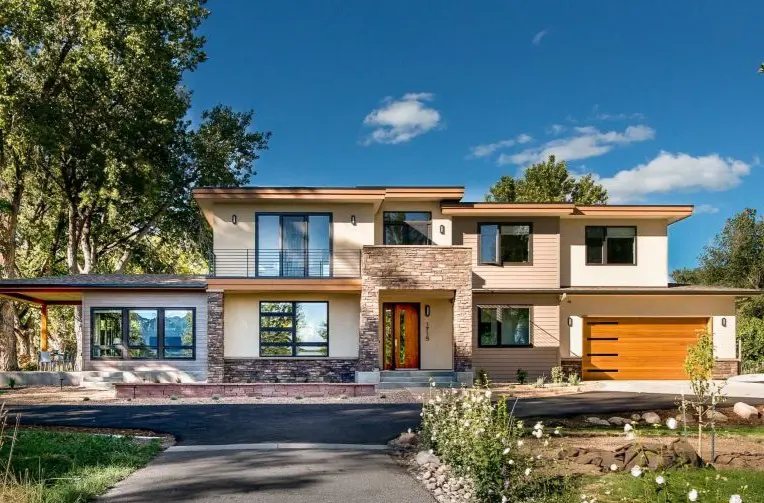 deerhouse property